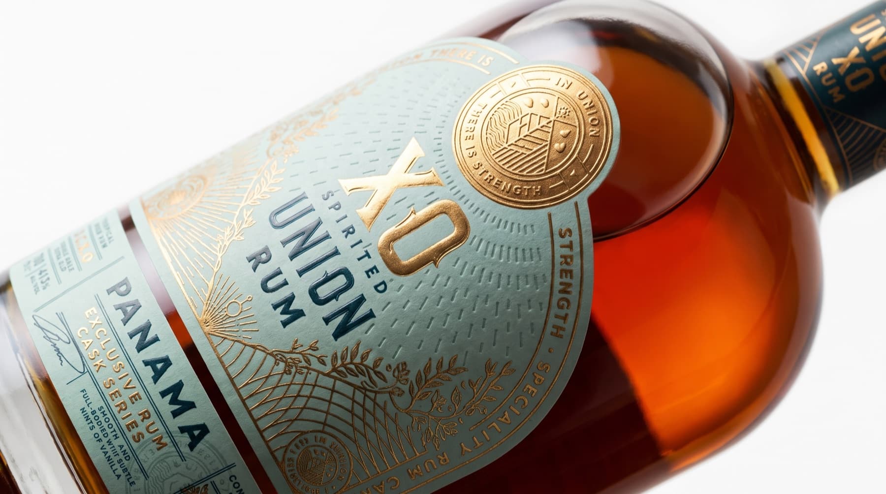 Close-up of the Spirited Union XO rum Panama label